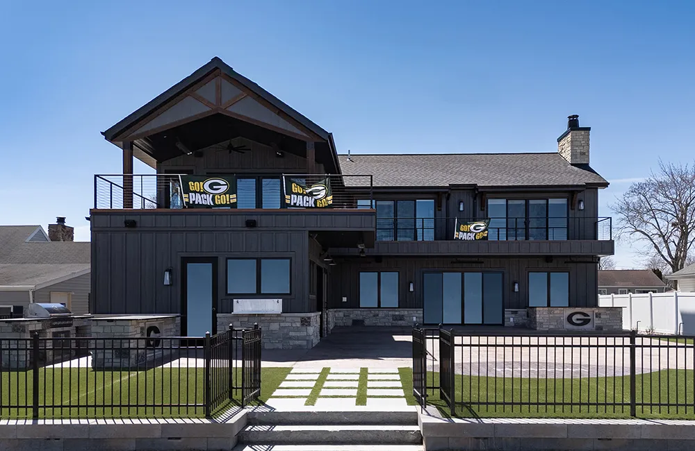 New Construction Packers Tailgate House